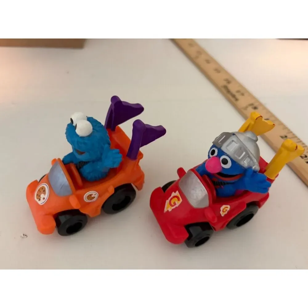 sesame street cookie and grover race cars